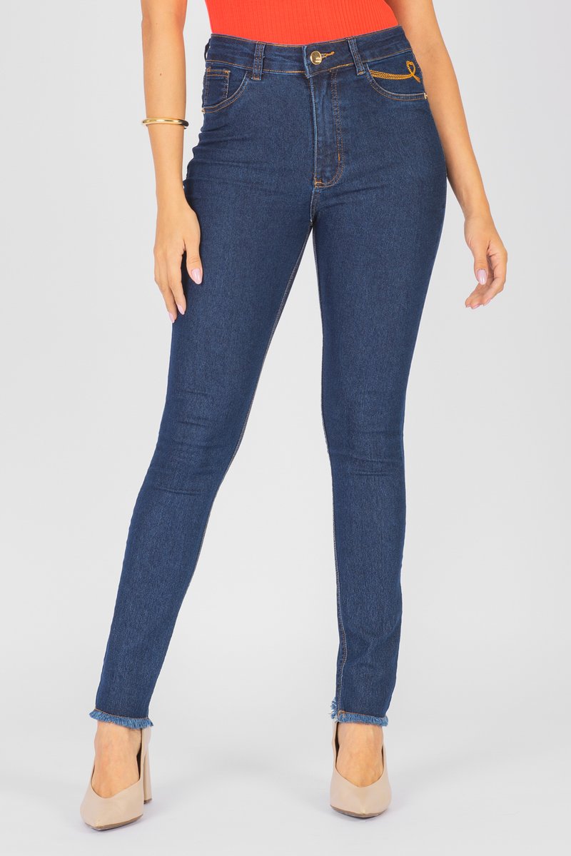 Calça Jeans Skinny com Bordado
