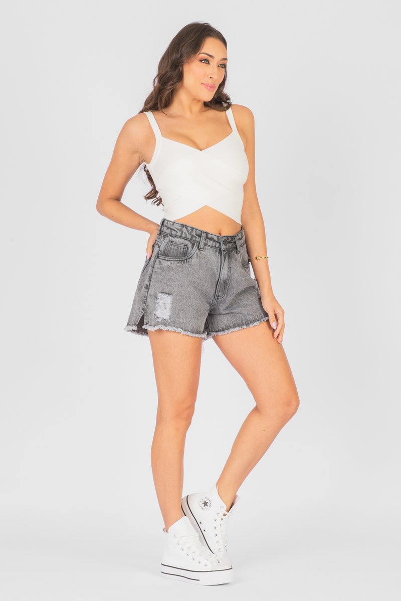 パンツ y2k NKNIT llic Silver lether Shorts Shorts Cinza Retrô Lili com Puídos: Versatilidade e Estilo