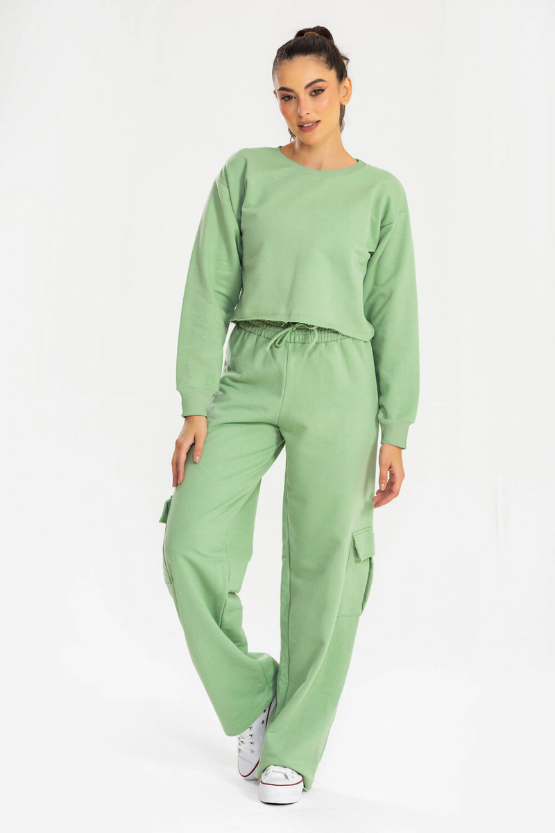 Conjunto Moletom Feminino Evy com Calça Cargo e Cropped
